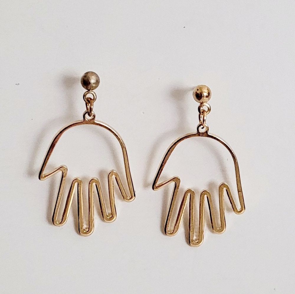 Hand dangle Earrings💫